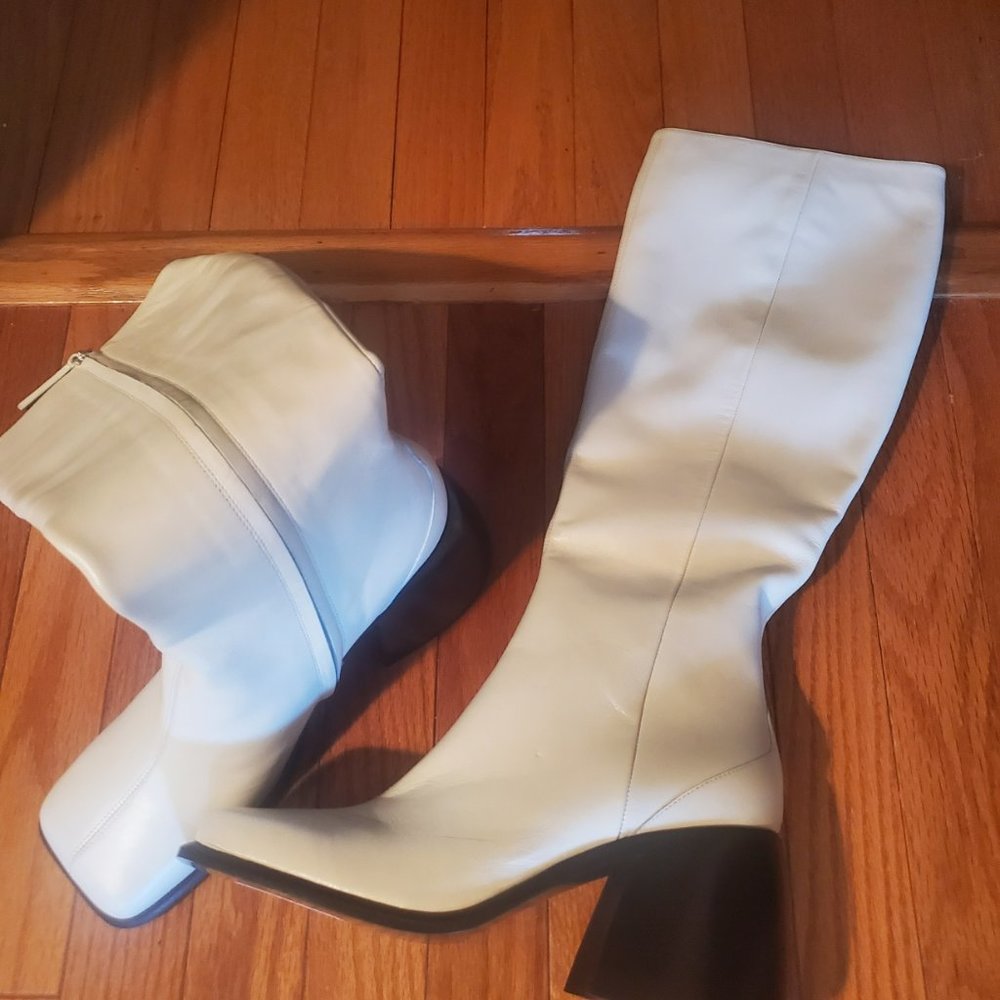 Boots   "Moon" Color     9B